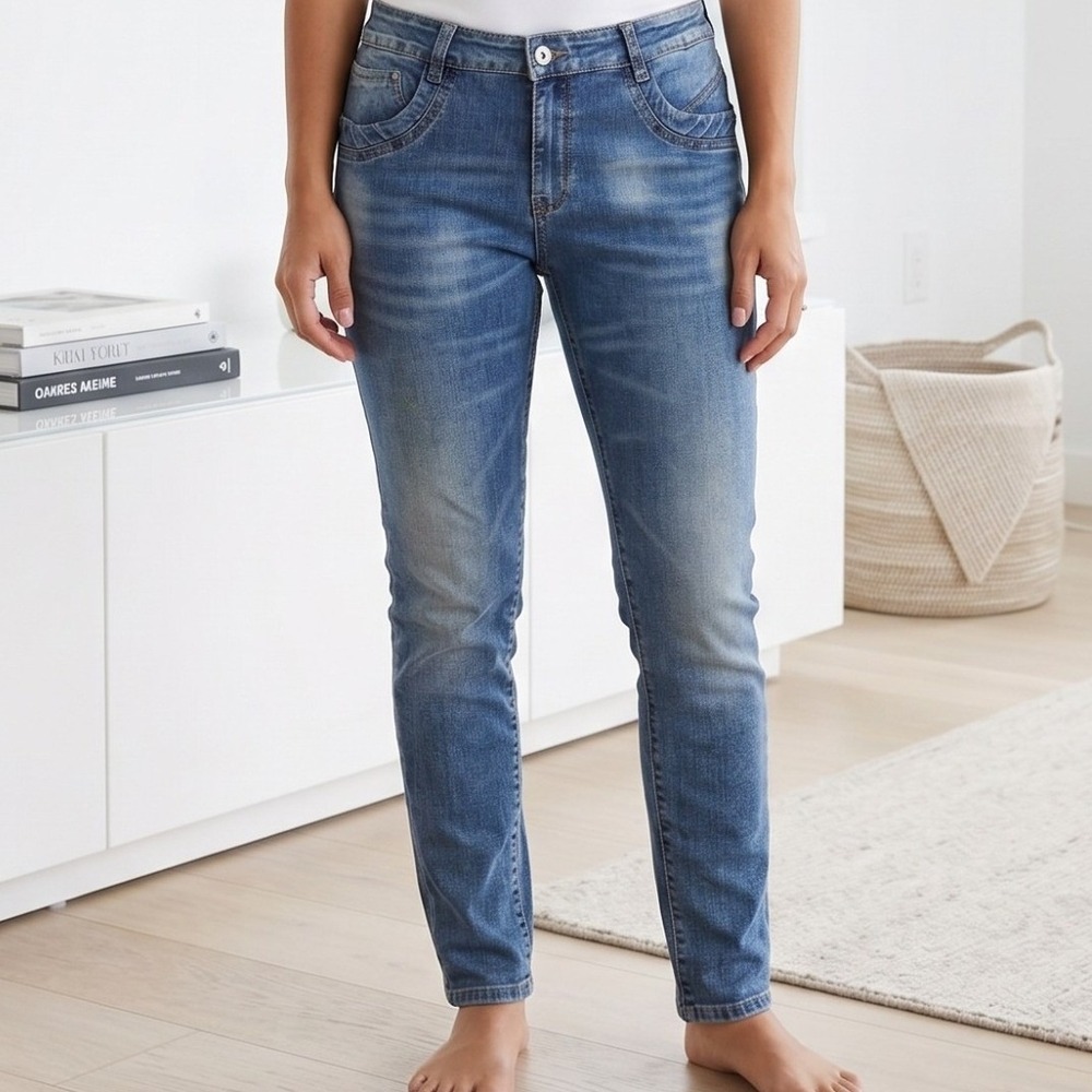 Q2 Unique‎ High Rise Skinny Jeans Womens 12 Medium Wash Faded Stretch Denim Blue